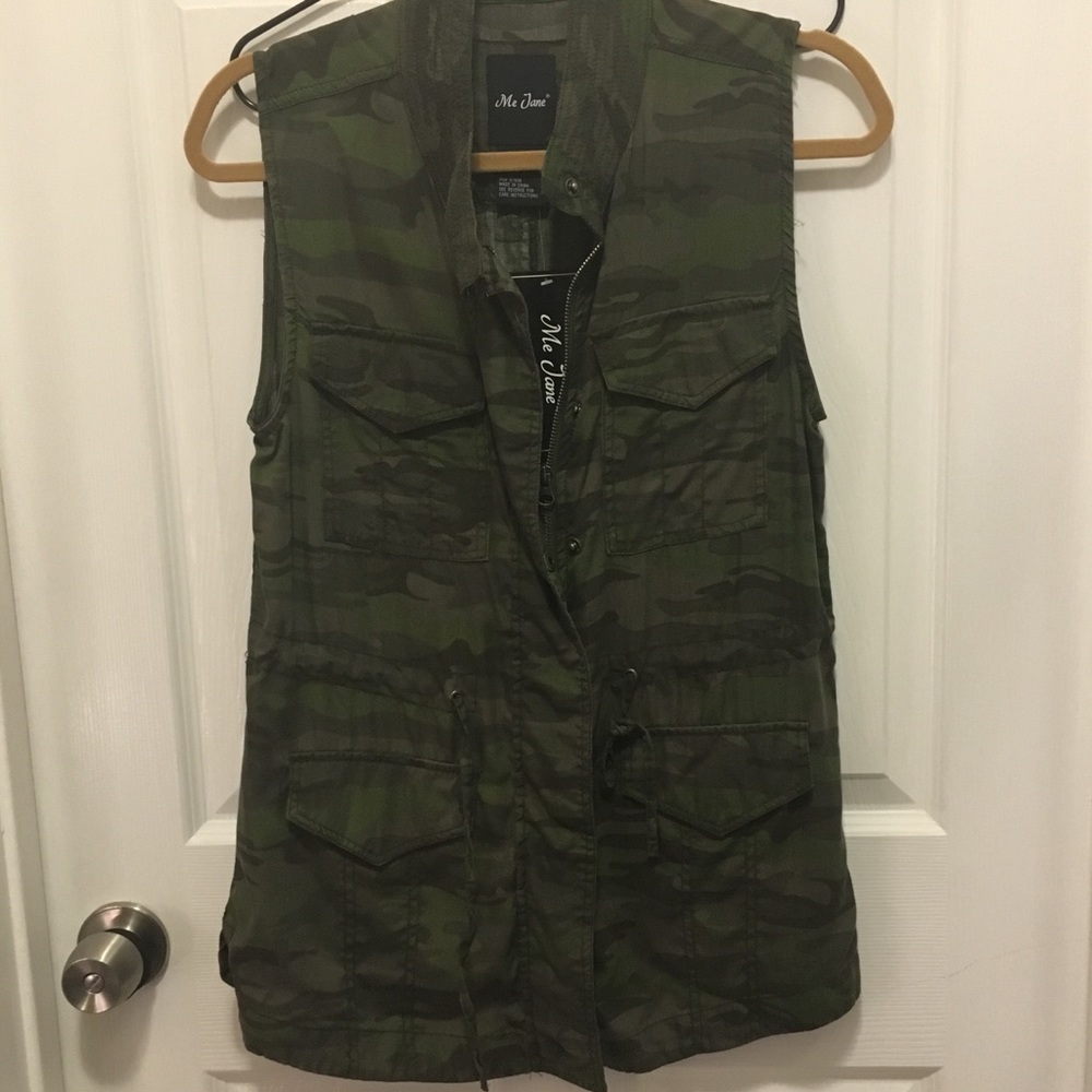 Lightweight camo vest, perfect for layering
